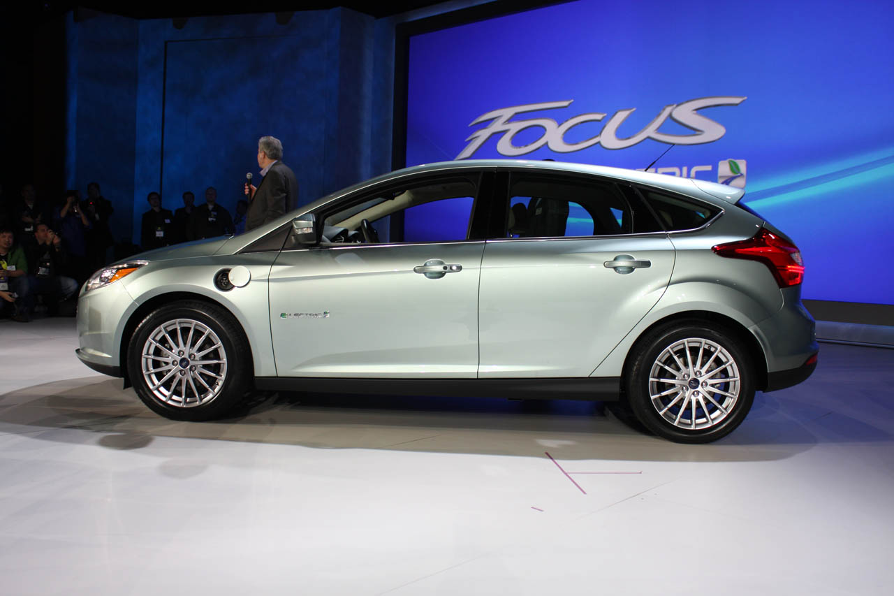 Ford ambicijos -per 5 metus išleis 13 elektromobilių